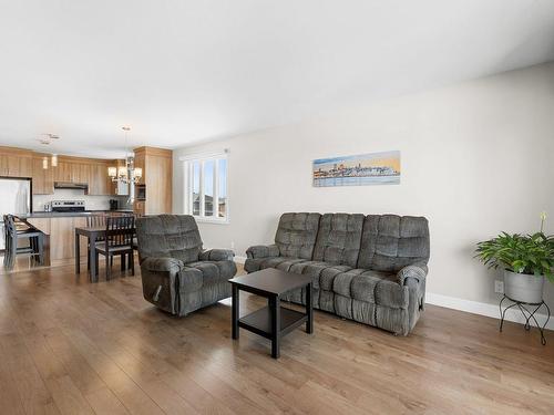 Overall view - 5-63 Rue Lamontagne, Saint-Apollinaire, QC - Indoor Photo Showing Living Room