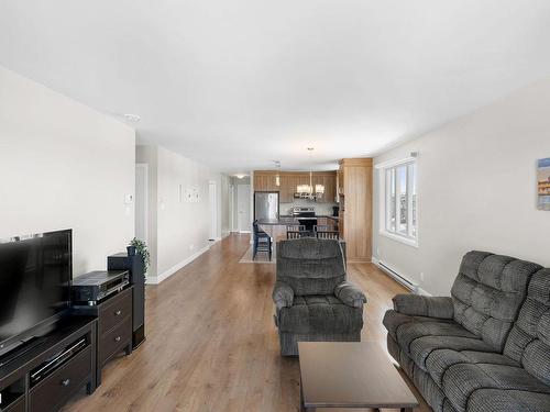Overall view - 5-63 Rue Lamontagne, Saint-Apollinaire, QC - Indoor Photo Showing Living Room