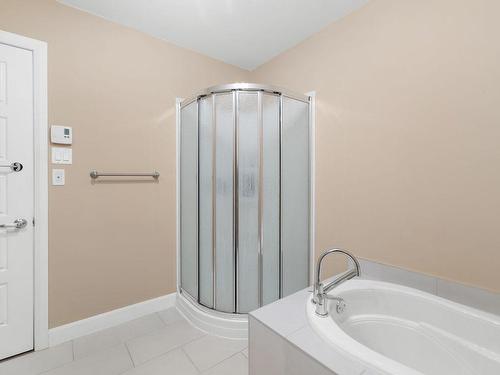 Bathroom - 5-63 Rue Lamontagne, Saint-Apollinaire, QC - Indoor Photo Showing Bathroom