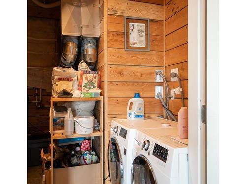 5353 Gore Langton Rd, Duncan, BC - Indoor Photo Showing Laundry Room