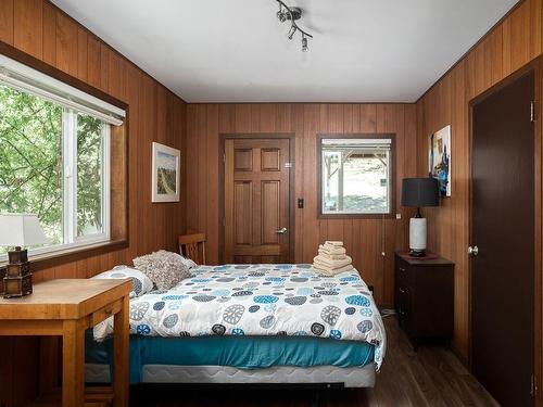 5353 Gore Langton Rd, Duncan, BC - Indoor Photo Showing Bedroom