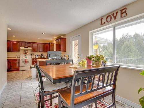 4547 Wellington Ave, Port Alberni, BC - Indoor Photo Showing Dining Room