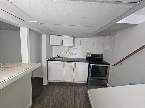 1164 King Street E|Unit #Basement, Hamilton, ON - Indoor Photo Showing Kitchen
