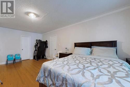 25 Honeybourne Cres, Markham, ON - Indoor Photo Showing Bedroom