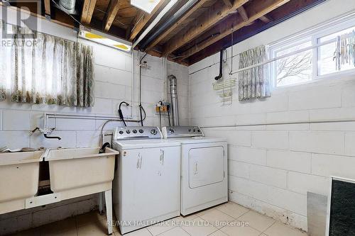 25 Honeybourne Cres, Markham, ON - Indoor Photo Showing Laundry Room