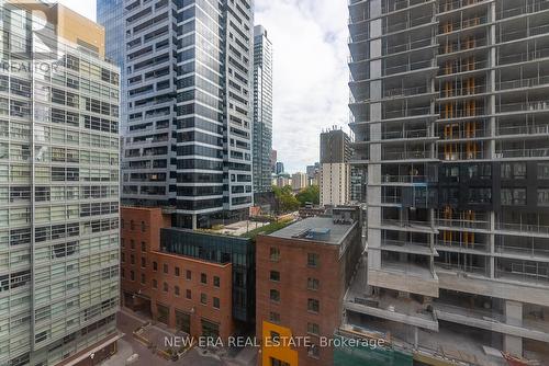 #1109 -24 Wellesley St W, Toronto, ON - Outdoor With Facade