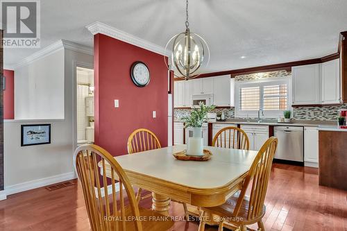 413 Gifford Dr, Smith-Ennismore-Lakefield, ON - Indoor Photo Showing Dining Room