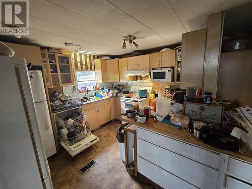 4634 Lowrie Avenue, Terrace, BC - Indoor Photo Showing Kitchen