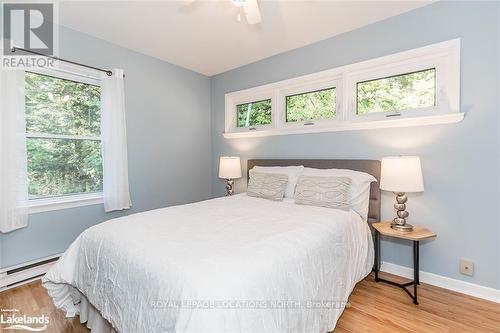 229 Bruce 23 Rd, Kincardine, ON - Indoor Photo Showing Bedroom