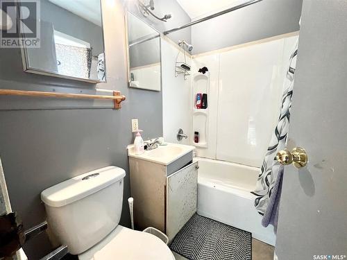 123 24Th Street E, Prince Albert, SK - Indoor Photo Showing Bathroom