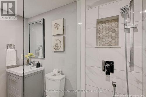 #611 -300 Bloor St E, Toronto, ON - Indoor Photo Showing Bathroom