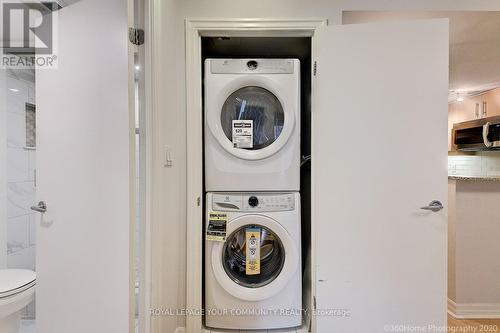 #611 -300 Bloor St E, Toronto, ON - Indoor Photo Showing Laundry Room
