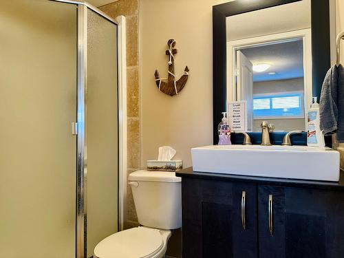139 Wattsville Road, Cranbrook, BC - Indoor Photo Showing Bathroom