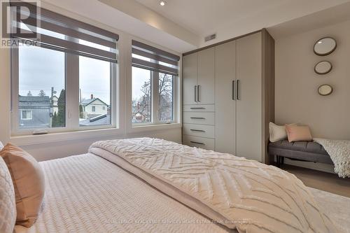 528 Clinton St, Toronto, ON - Indoor Photo Showing Bedroom