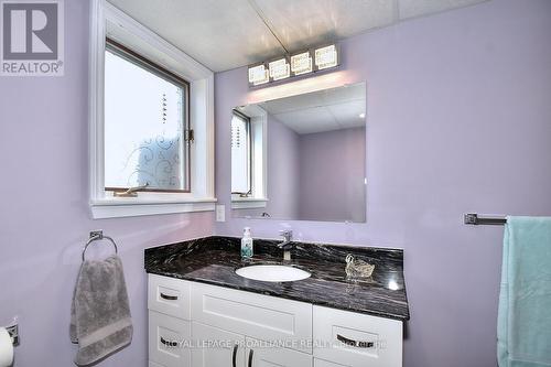 227 Park Lane, Asphodel-Norwood, ON - Indoor Photo Showing Bathroom