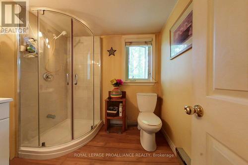 2458 Hwy 506, North Frontenac, ON - Indoor Photo Showing Bathroom