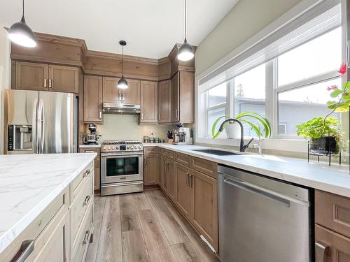 2941 Westview Road, Cranbrook, BC - Indoor Photo Showing Kitchen With Stainless Steel Kitchen With Upgraded Kitchen