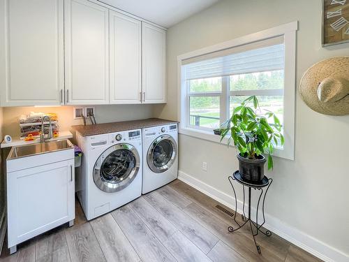 2941 Westview Road, Cranbrook, BC - Indoor Photo Showing Laundry Room