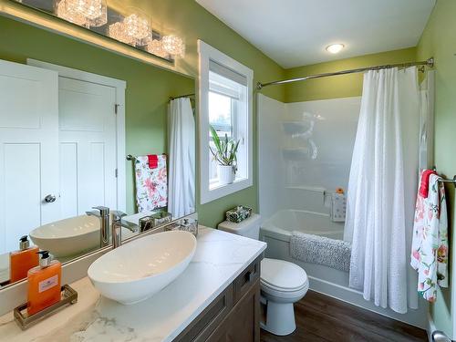 2941 Westview Road, Cranbrook, BC - Indoor Photo Showing Bathroom