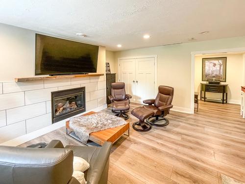 2941 Westview Road, Cranbrook, BC - Indoor Photo Showing Living Room With Fireplace