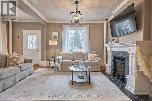 173 Elm St, West Elgin, ON - Indoor Photo Showing Living Room With Fireplace