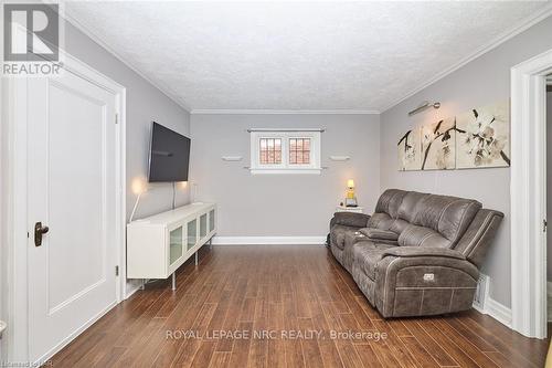 171 Geneva Street, St. Catharines, ON - Indoor Photo Showing Living Room