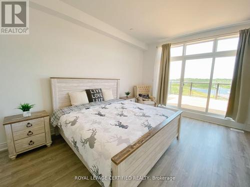 106 Marina Village Dr, Georgian Bay, ON - Indoor Photo Showing Bedroom