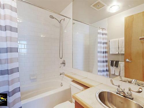 403-409 Swift St, Victoria, BC - Indoor Photo Showing Bathroom