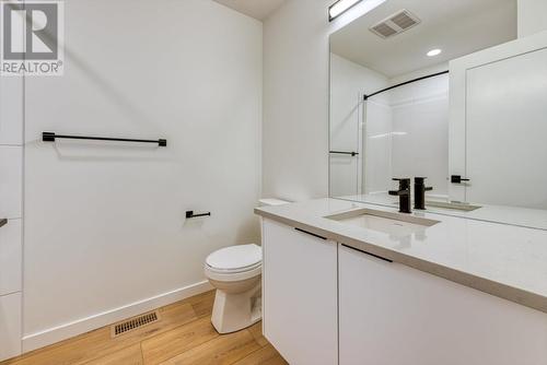 7599 Klinger Road Unit# 2, Vernon, BC - Indoor Photo Showing Bathroom