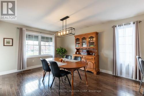 146 Locust St, St. Thomas, ON - Indoor Photo Showing Dining Room