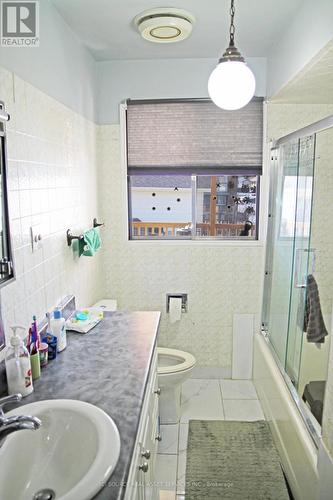 759 Grey Crescent, Thunder Bay, ON - Indoor Photo Showing Bathroom