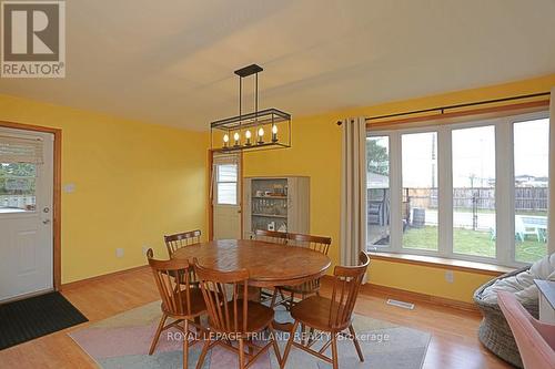 1227 Toukay Cres, London, ON - Indoor Photo Showing Dining Room