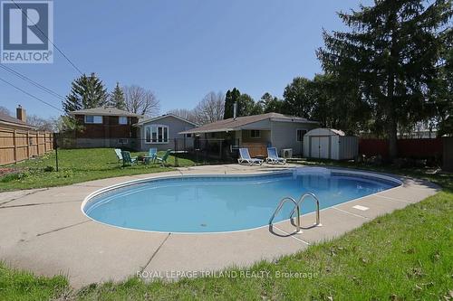 1227 Toukay Cres, London, ON - Outdoor With In Ground Pool With Backyard