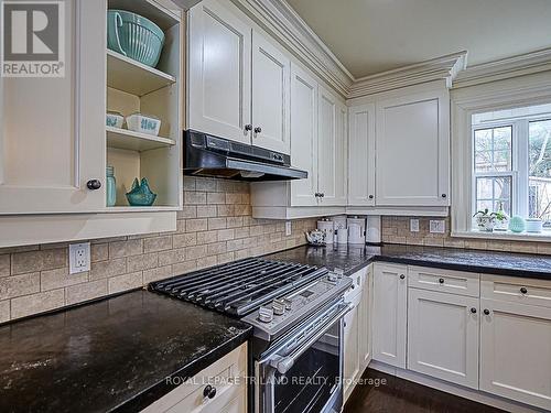 126 King St E, Ingersoll, ON - Indoor Photo Showing Kitchen