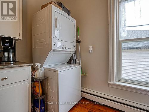 126 King St E, Ingersoll, ON - Indoor Photo Showing Laundry Room