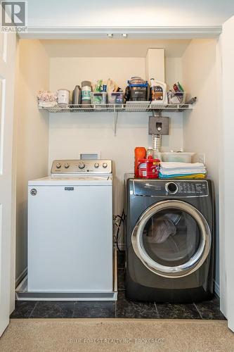 #52 -2145 North Routledge Park, London, ON - Indoor Photo Showing Laundry Room