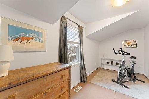 Small den, exercise room or dressing room - 314 Park Street W, Dundas, ON - Indoor