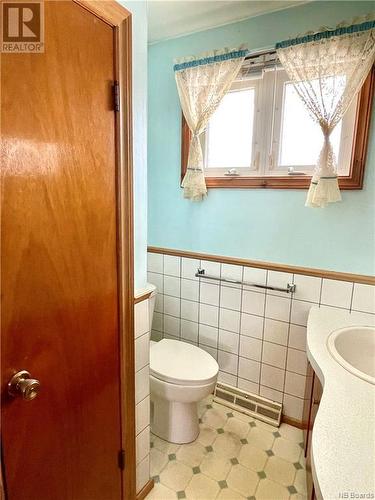 106 Scott Street, Woodstock, NB - Indoor Photo Showing Bathroom