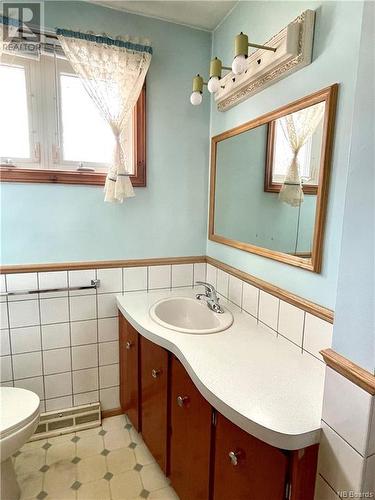 106 Scott Street, Woodstock, NB - Indoor Photo Showing Bathroom