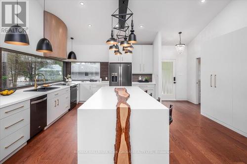 500 Mapleview Dr E, Innisfil, ON - Indoor Photo Showing Kitchen