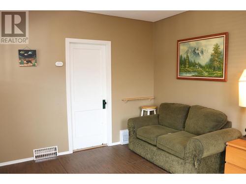 640 Rotary Drive, Kimberley, BC - Indoor Photo Showing Living Room