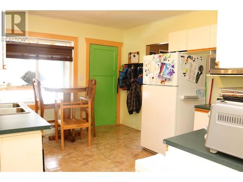 640 Rotary Drive, Kimberley, BC - Indoor Photo Showing Kitchen With Double Sink