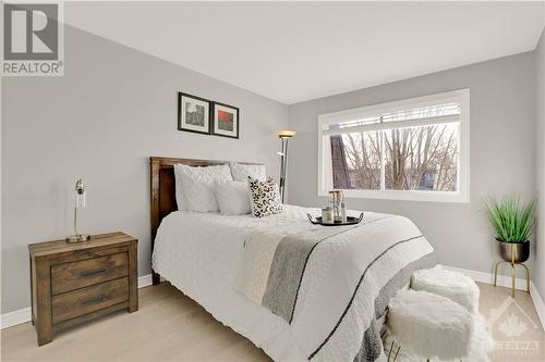 3054 Fairlea Crescent, Ottawa, ON - Indoor Photo Showing Bedroom