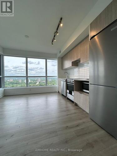 3407 - 395 Bloor Street E, Toronto (North St. James Town), ON - Indoor Photo Showing Kitchen