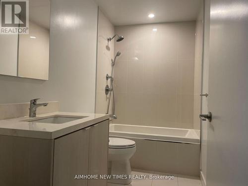 #1608 -125 Blue Jays Way, Toronto, ON - Indoor Photo Showing Bathroom