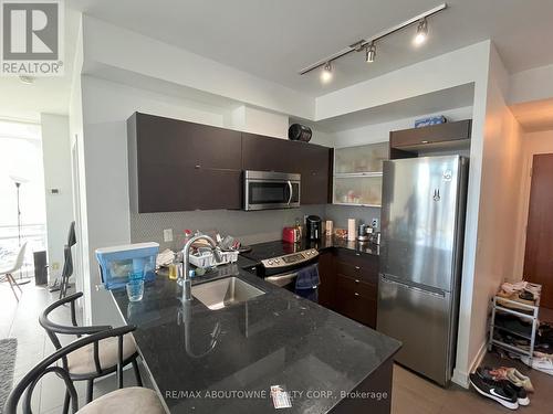 1709 - 170 Fort York Boulevard, Toronto, ON - Indoor Photo Showing Kitchen With Upgraded Kitchen