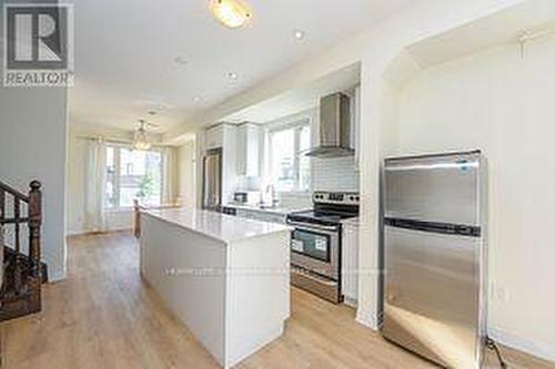 2 Sarah Jackson Crescent, Toronto, ON - Indoor Photo Showing Kitchen With Upgraded Kitchen