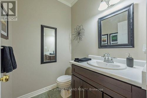 98 Meredith Dr N, Middlesex Centre, ON - Indoor Photo Showing Bathroom