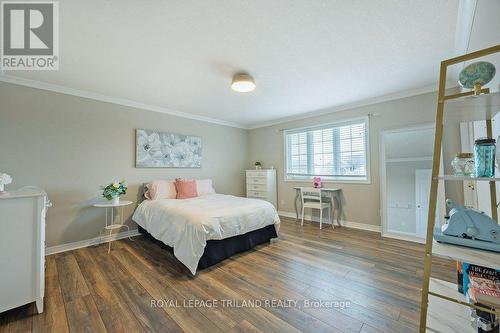 98 Meredith Dr N, Middlesex Centre, ON - Indoor Photo Showing Bedroom
