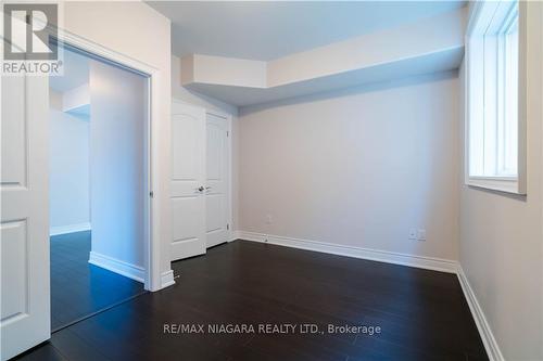 9148 Hendershot Blvd, Niagara Falls, ON - Indoor Photo Showing Other Room